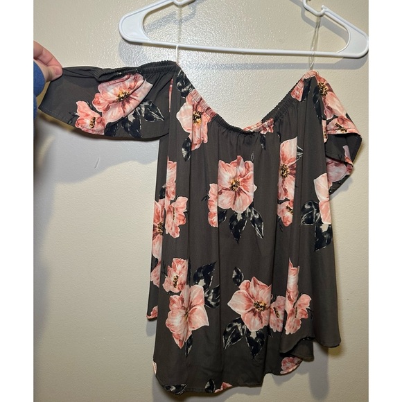 Vince & Love Women’s Floral Off-Shoulder Blouse Size Medium - Picture 2 of 5
